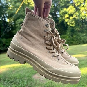 Everlane canvas utility lace up boot in tan